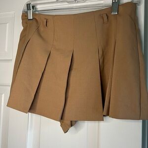 Forever 21 Tan Pleated Skort